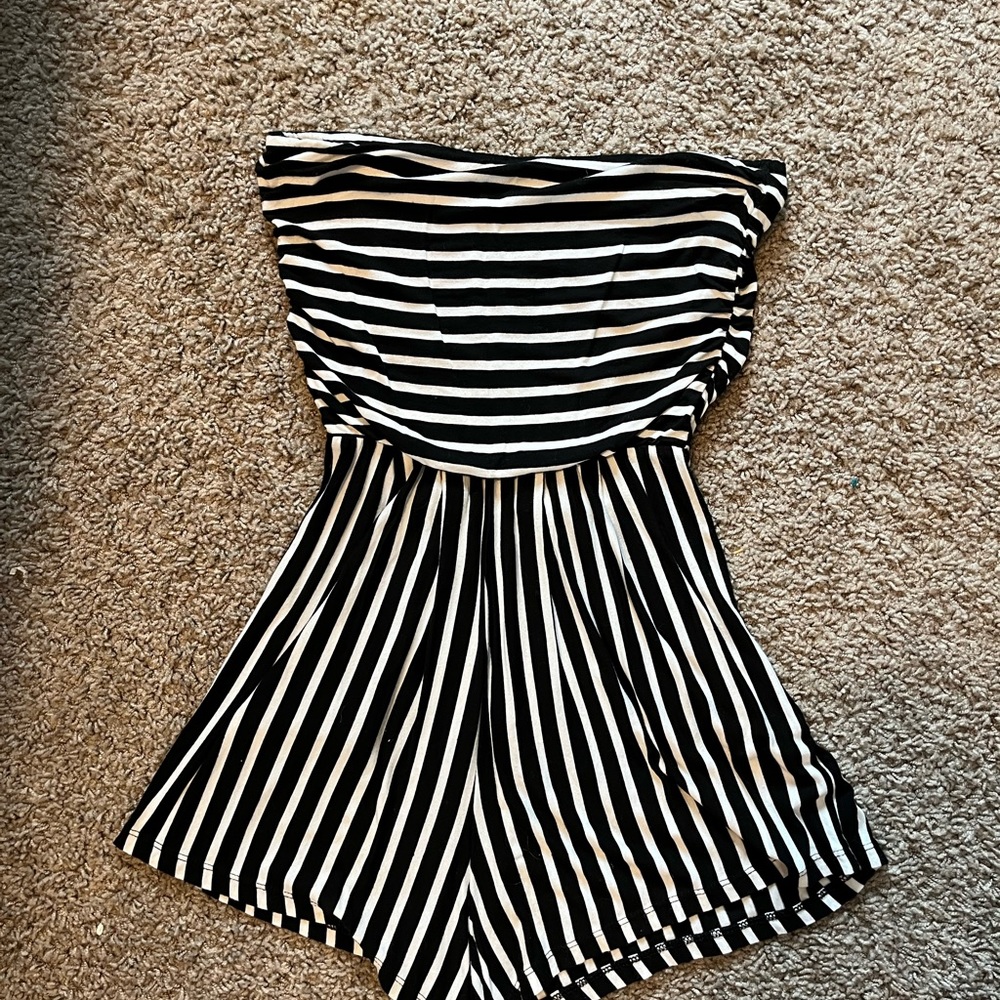 stripped romper - Picture 2 of 4